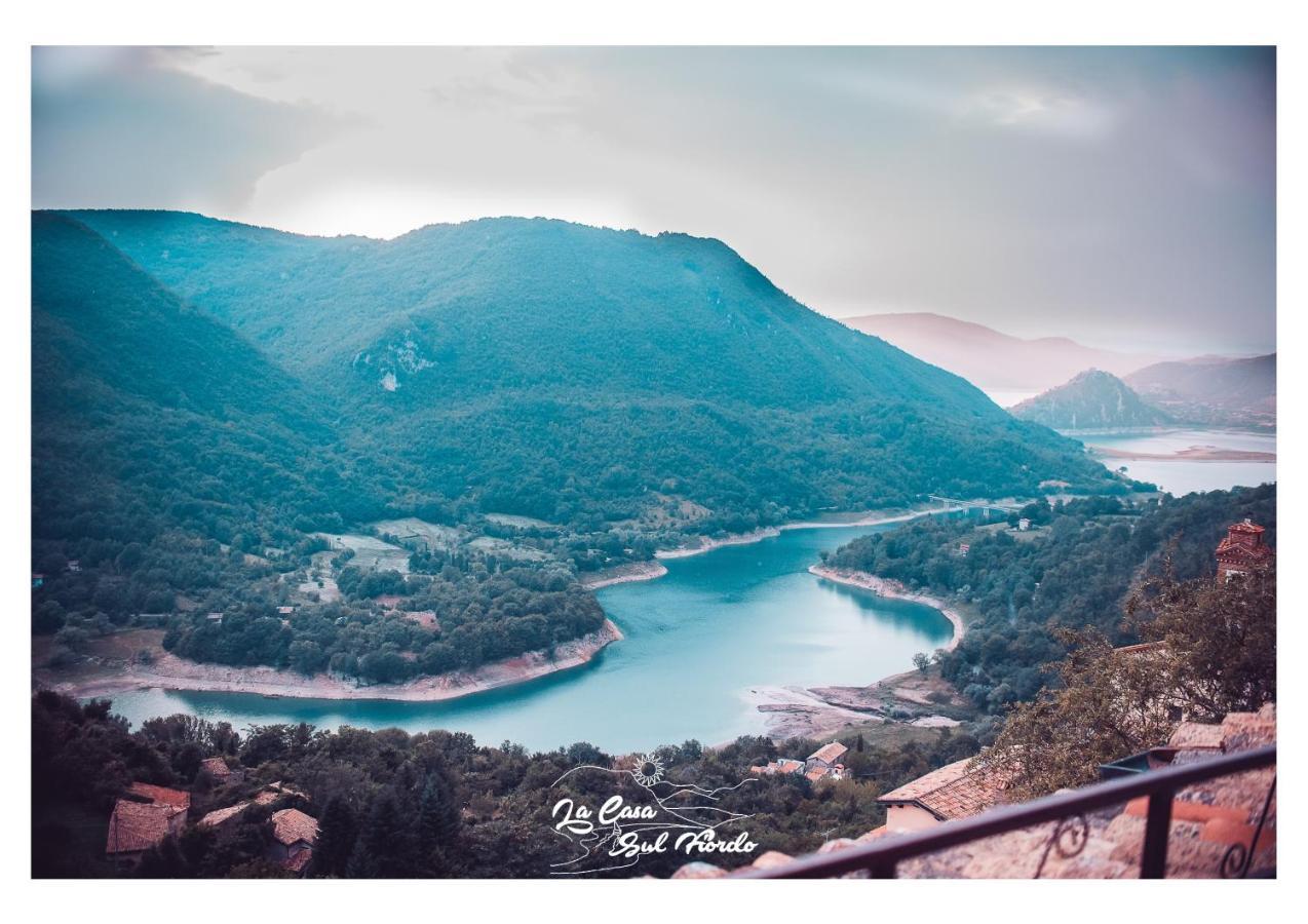 La Casa Sul Fiordo Lago Del Turano Paganico Sabino Dış mekan fotoğraf